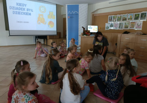 Chwilo trwaj! Spotkanie międzypokoleniowe w Muzeum Okręgowym