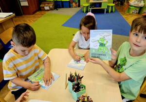 "Czyste powietrze wokól nas"- realizacja programu edukacyjnego w grupie V