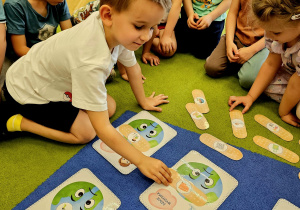 "Czyste powietrze wokól nas"- realizacja programu edukacyjnego w grupie V