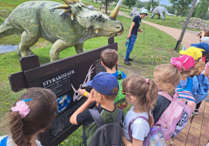 Wycieczka do Rodzinnego Parku Rozrywki „ZAUROLANDIA” w Rogowie- gr. VII