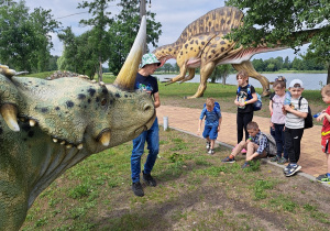 Wycieczka do Rodzinnego Parku Rozrywki „ZAUROLANDIA” w Rogowie- gr. VII