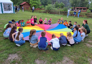 „Pożegnajmy się"- piknik integracyjny z rodzicami w Pradolinie- gr. VII