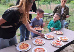 „Pożegnajmy się"- piknik integracyjny z rodzicami w Pradolinie- gr. VII