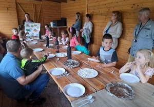 „Pożegnajmy się"- piknik integracyjny z rodzicami w Pradolinie- gr. VII