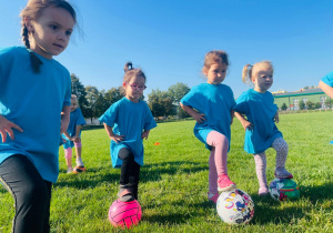 „Każdy może być Olimpijczykiem” – Dzień Przedszkolaka na sportowo w grupie XI i XII