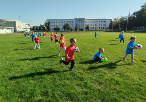 „Każdy może być Olimpijczykiem” – Dzień Przedszkolaka na sportowo w grupie XI i XII