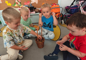 „Zmysłami poznajemy jesień"- projekt edukacyjny w gr. I