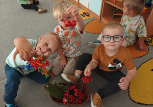 „Zmysłami poznajemy jesień"- projekt edukacyjny w gr. I