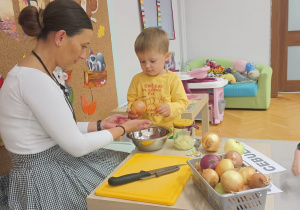 „Zmysłami poznajemy jesień"- projekt edukacyjny w gr. I