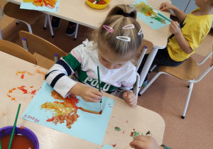 Małe smyki z grupy X w świecie przyrodniczej sensoryki – projekt edukacyjny cz. I JESIEŃ.