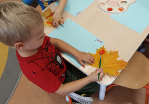 Małe smyki z grupy X w świecie przyrodniczej sensoryki – projekt edukacyjny cz. I JESIEŃ.