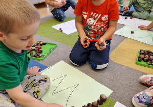 Małe smyki z grupy X w świecie przyrodniczej sensoryki – projekt edukacyjny cz. I JESIEŃ.