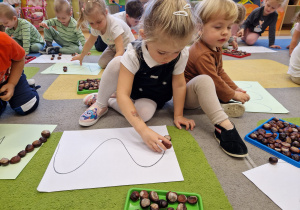 Małe smyki z grupy X w świecie przyrodniczej sensoryki – projekt edukacyjny cz. I JESIEŃ.