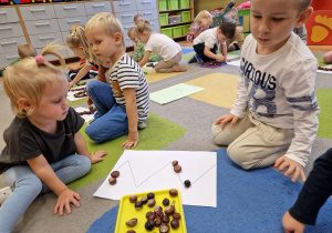 Małe smyki z grupy X w świecie przyrodniczej sensoryki – projekt edukacyjny cz. I JESIEŃ.