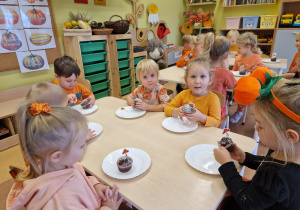 Małe smyki z grupy X w świecie przyrodniczej sensoryki – projekt edukacyjny cz. I JESIEŃ.