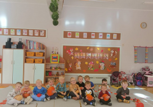 "Dzień Dyni"- czyli sensorycznie i dyniowo w grupie I