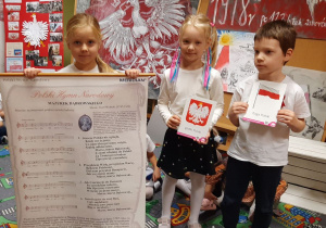 Integrujące zajęcia patriotyczne w Przedszkolnym Mini Muzeum – grupa III i IV