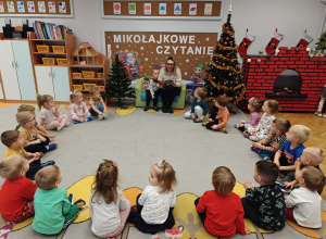 "Mikołajkowe czytanie" w grupie I