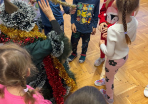 Przygoda z choinką - przedstawienie teatralne