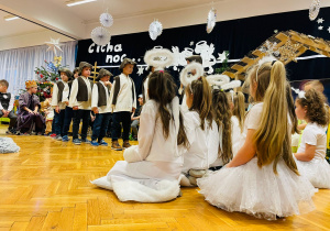 „Nieśmy dobrą nowinę..”- jasełka bożonarodzeniowe w grupie VI