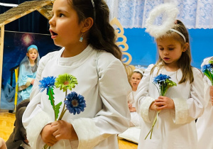 „Nieśmy dobrą nowinę..”- jasełka bożonarodzeniowe w grupie VI