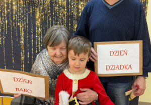 „Babcia z dziadkiem dziś świętują…”- w grupie XII