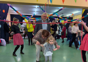 Karnawałowo z BABCIĄ I DZIADKIEM – w grupie X