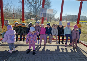 Bo Dzień Kobiet jest od tego, żeby powiedzieć Paniom i Dziewczynkom wszystkiego najlepszego – grupa X