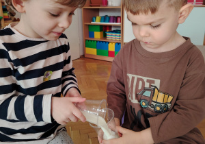 Mali odkrywcy - projekt edukacyjny "MLEKO" w grupie I