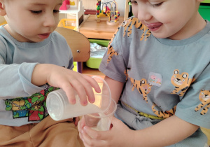 Mali odkrywcy - projekt edukacyjny "MLEKO" w grupie I