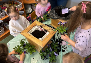 Projekt edukacyjny pt. "Kolorowa wiosna" w grupie II