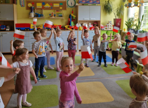 Majowe Święta tuż tuż - krótka lekcja patriotyzmu w grupie X