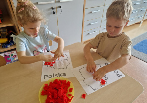 Majowe Święta tuż tuż - krótka lekcja patriotyzmu w grupie X