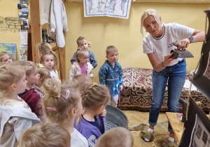 Majowe Święta tuż tuż - krótka lekcja patriotyzmu w grupie X