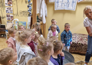 Majowe Święta tuż tuż - krótka lekcja patriotyzmu w grupie X
