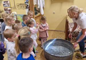 Majowe Święta tuż tuż - krótka lekcja patriotyzmu w grupie X