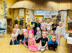 Święta Narodowe i wizyta w przedszkolnym Mini Muzeum- gr. XI