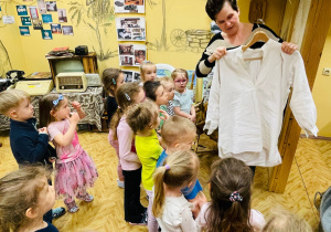 Święta Narodowe i wizyta w przedszkolnym Muzeum- gr.XI