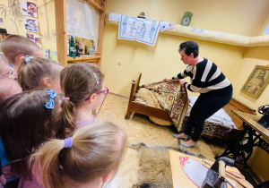 Święta Narodowe i wizyta w przedszkolnym Muzeum- gr.XI