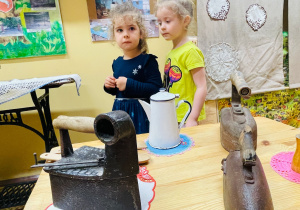 Święta Narodowe i wizyta w przedszkolnym Muzeum- gr.XI