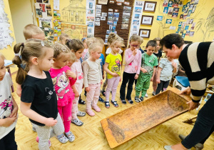 Święta Narodowe i wizyta w przedszkolnym Muzeum- gr.XI