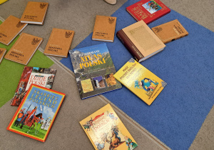 Projekt edukacyjny w grupie IX : „ Polska mój dom - na szlaku historii”
