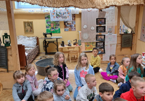 Projekt edukacyjny w grupie IX : „ Polska mój dom - na szlaku historii”