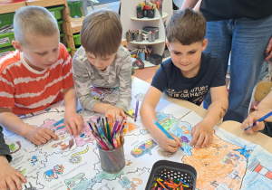 Projekt edukacyjny w grupie IX : „ Polska mój dom - na szlaku historii”
