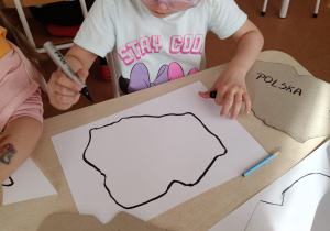 Projekt edukacyjny w grupie IX : „ Polska mój dom - na szlaku historii”