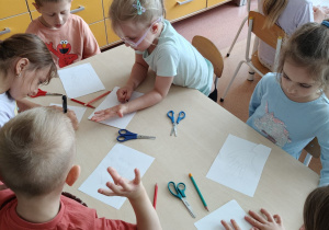 Projekt edukacyjny w grupie IX : „ Polska mój dom - na szlaku historii”