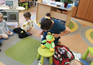 Kto nam pomoże? - PIELĘGNIARKA …. c d projektu edukacyjnego w gr .X