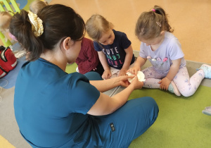 Kto nam pomoże? - PIELĘGNIARKA …. c d projektu edukacyjnego w gr .X