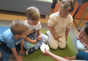 Kto nam pomoże? - PIELĘGNIARKA …. c d projektu edukacyjnego w gr .X