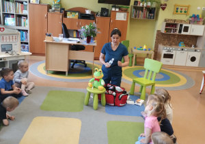 Kto nam pomoże? - PIELĘGNIARKA …. c d projektu edukacyjnego w gr .X